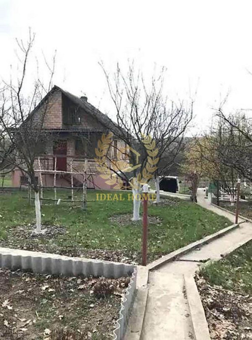 Продам 3х поверховий цегляний будинок Фастівський р-н, ст. Триліси  - фото 1