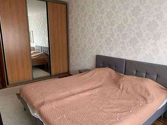 Оренда Квартира 3-кімнатна, 6/16 поверх на ул. Бакинская Київ