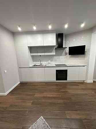 Оренда Квартира 1-кімнатна, 24/27 поверх на ул. Рижская, 73г Київ