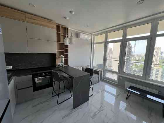 Однокомнатная квартира c террасой в 42 Жемчужине Аркадия Одеса