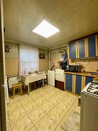 Продаж Квартира 2-кімнатна, 1/1 поверх на вул. Зацерків´я Zdovbytsia (Dubenskyi raion)