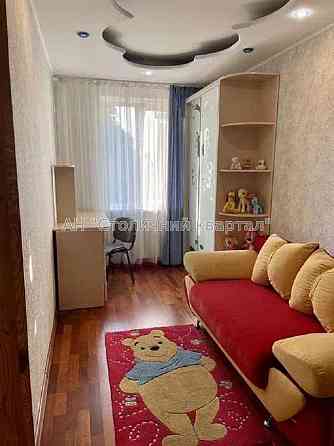 Продаж Будинок 3-кімнатний на Єреванська вул., 13 Kiev