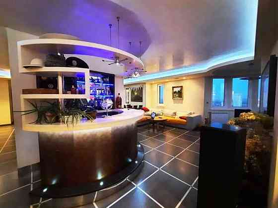 5 кімнатна дворівнева квартира, вул. Ореста Васкула (Пушиної), м.Житомисрька, Святошинський район Kiev