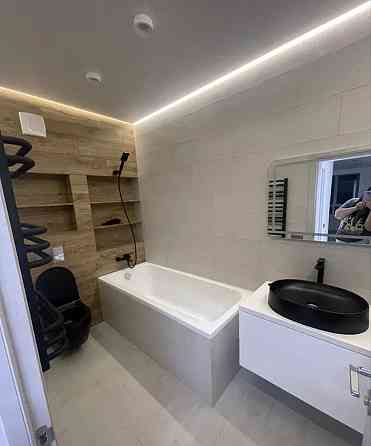 Продаж Квартира 3-кімнатна, 5/10 поверх на Семейная, 5 Dnipro