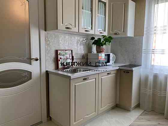 Оренда Квартира 1-кімнатна, 25/25 поверх на Русовой Софии ул. Київ