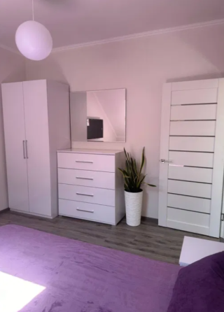 !-но комнатная квартира в самом центре села Нерубайское. Нерубайське