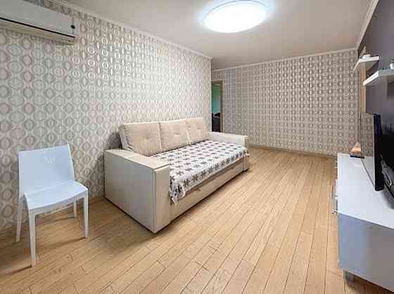 Продаж Квартира 3-кімнатна, 3/5 поверх на Тульчинська вул., 7 Київ