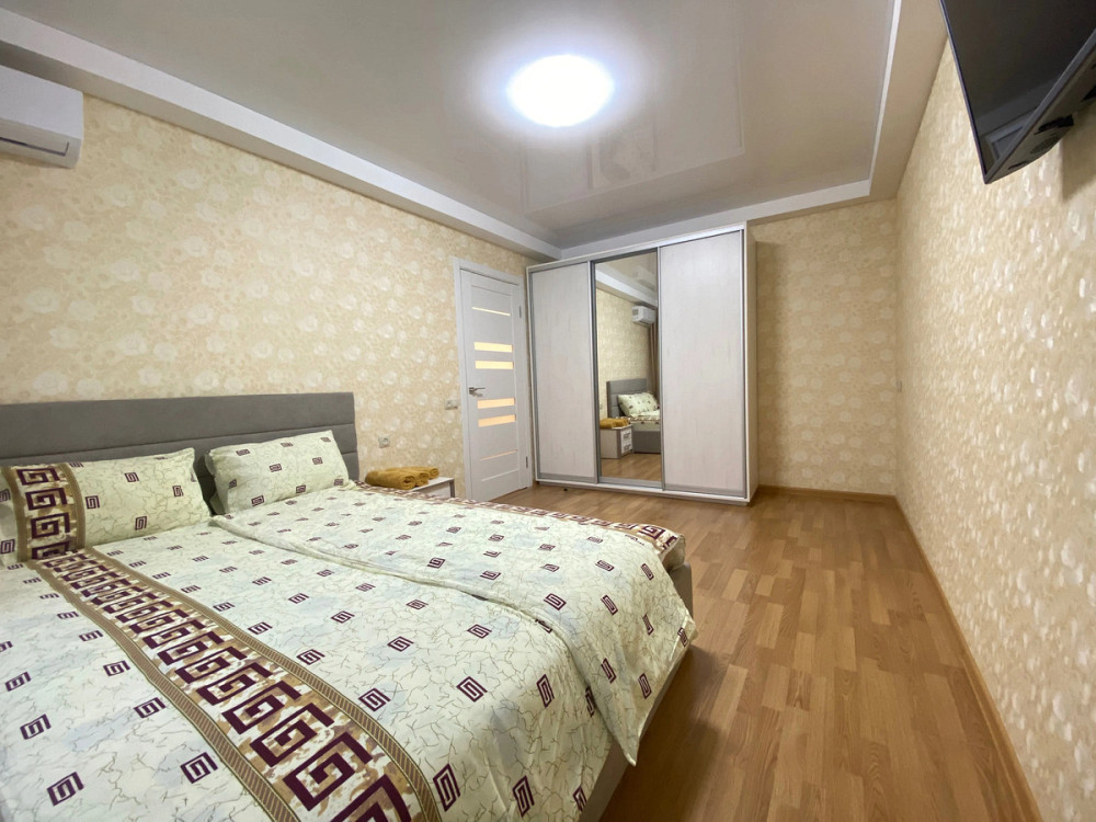 Оренда Квартира 1-кімнатна, 1/5 поверх на Дарницький бульвар, 11 Киев - изображение 1