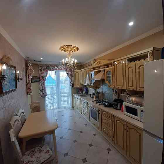 Продаж Квартира 3-кімнатна, 8/12 поверх на вул. Володимира Великого Івано-Франківськ