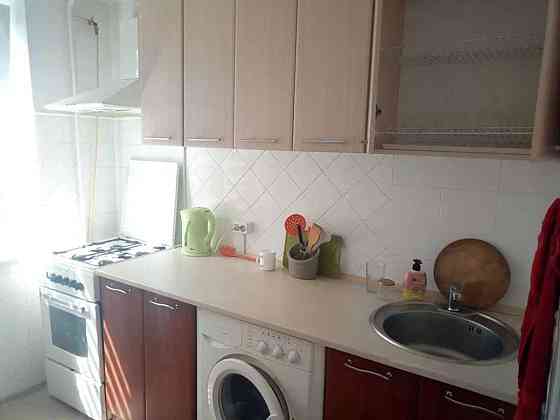 Оренда Квартира 3-кімнатна, 2/5 поверх на ул. Вифлеемская Київ