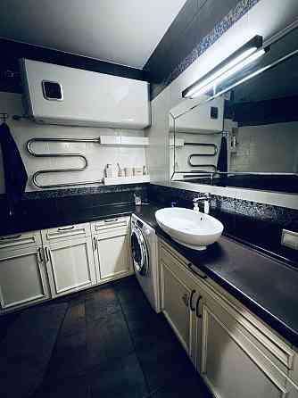 Продаж Квартира 3-кімнатна, 9/22 поверх на Вишгородська вул., д. 45 Київ