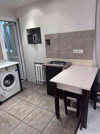 Продаж Квартира 1-кімнатна, 8/10 поверх на Лесі Українки вул., д. 3 Київ