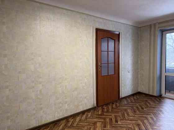 Продаж Квартира 2-кімнатна, 2/3 поверх на Котельникова Михайла вул., д. 19 Киев