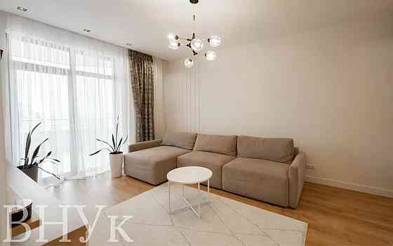 Продаж Квартира 2-кімнатна, 5/8 поверх на Університетська, 25 Ужгород