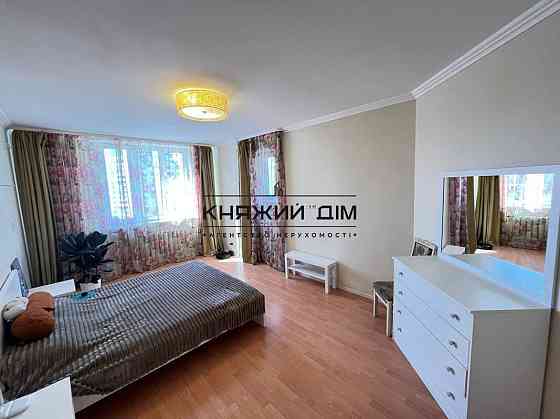 Оренда Квартира 2-кімнатна, 7/36 поверх на Срибнокильская ул. Киев