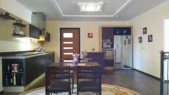 Продаж 3-поверховий Будинок  470 кв.м  на Яблунева Гора