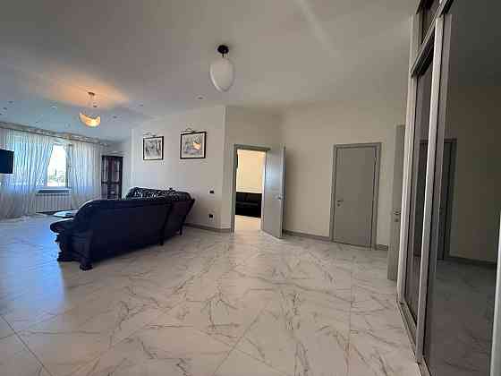 Оренда Квартира 2-кімнатна, 8/8 поверх на Довженко ул., 6 Одесса