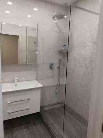 Оренда Квартира 1-кімнатна, 22/26 поверх на ул. Ревуцкого, 8 Kiev