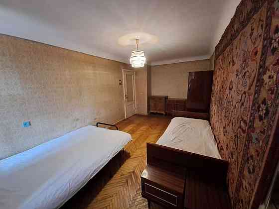 Оренда Квартира 3-кімнатна, 3/5 поверх на Юрія Пасхаліна, 12 Киев