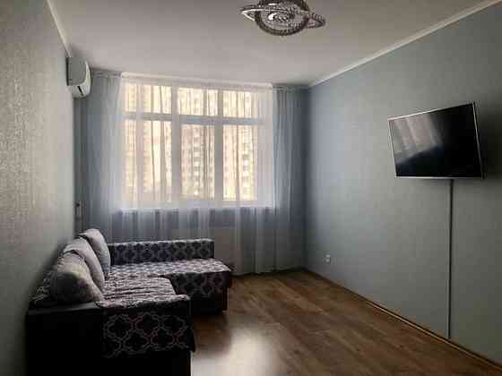 Оренда Квартира 1-кімнатна, 4/25 поверх на Олени Пчілки Київ