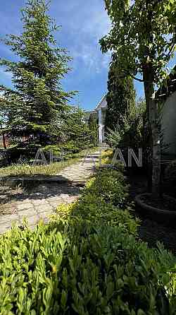 Продаж Будинок 5-кімнатний на Робітнича вул., 1 Kiev