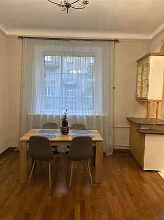 Оренда Квартира 3-кімнатна, 3/5 поверх на ул. Никольско-Ботаническая, 15/17 Київ