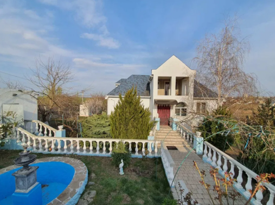 Продам красивый дом с действующим бизнесом - банкетным залом для проведения свадеб и торжеств (Корсунцы, 1 км от Одессы) Корсунці