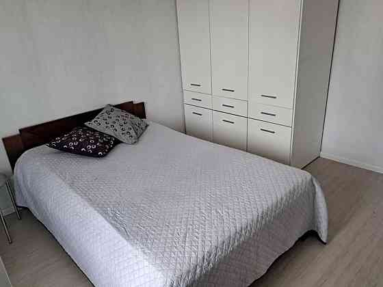 Оренда Квартира 1-кімнатна, 8/9 поверх на вул. Йорданска, 4 Kiev