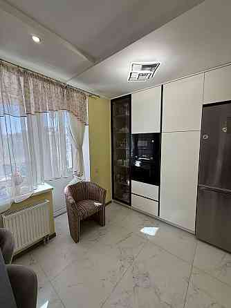 Продаж Квартира 3-кімнатна, 7/8 поверх на Лебедєва Академіка вул., д. 1 Kiev