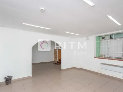 Здається    Чернівці Аркадія Жуковського (Горького Максима) вулиця 19 Чернівці - фото 7