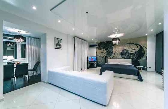 Продаж Квартира 1-кімнатна, 5/10 поверх на Рибальська вул., д. 8 Киев