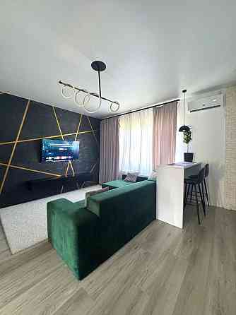 Продаж Квартира 3-кімнатна, 3/3 поверх на Новоселовская ул., 11 Dnipro