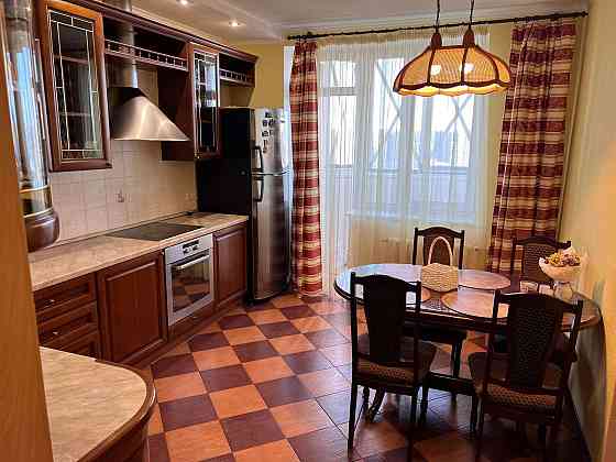 Оренда Квартира 2-кімнатна, 23/24 поверх на Бажана Николая просп., 16 Київ