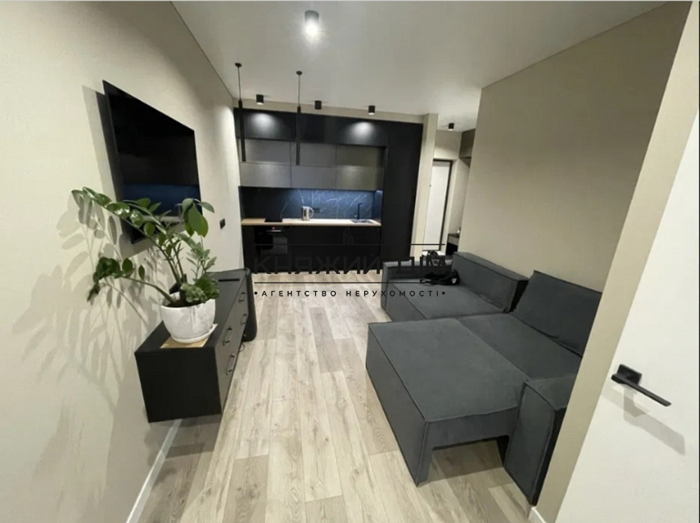 Продажа дизайнерской 2-х к.кв. студио в ЖК Славутич. № 21141502 Київ - фото 1