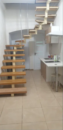 Продам 1 комнатную в центре Одесса