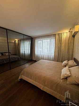 Продаж Квартира 2-кімнатна, 8/18 поверх на Княжий Затон вул., д. 2/30 Київ