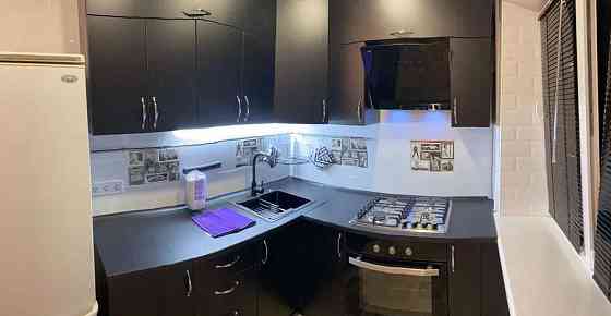 Оренда Квартира 2-кімнатна, 5/9 поверх на ул. Новодарницкая, 27 Київ