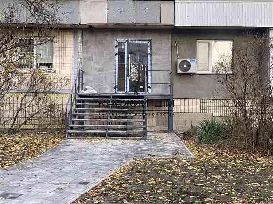 Оренда офісне приміщення на Тычины Павла просп. поверх - 1/9 Київ