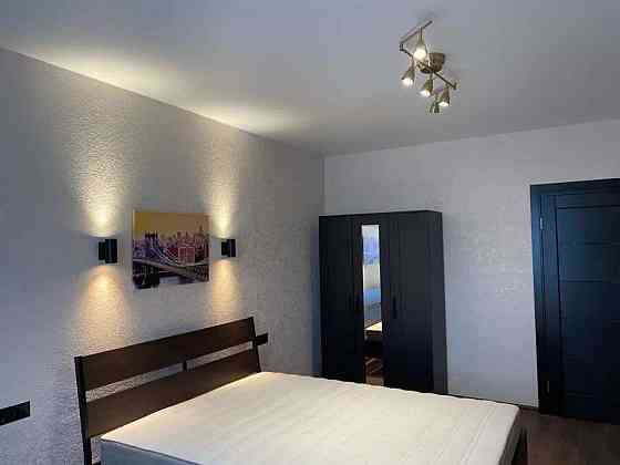 Оренда Квартира 1-кімнатна, 18/21 поверх на Харьковское шоссе Киев