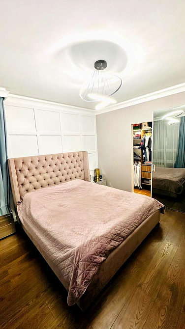 Продаж Квартира 2-кімнатна, 13/26 поверх на Зарічна вул., д. 1В Киев - изображение 1