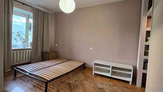 Оренда Квартира 1-кімнатна, 16/16 поверх на Анни Ахматової, 35 Киев