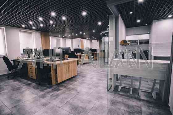 Оренда офісне приміщення на Срібнокільська вул., 1 приміщень - 14, поверх - 28/28 Київ