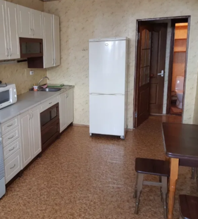 Оренда Квартира 1-кімнатна, 15/24 поверх на ул. Здолбуновская, 9 Київ