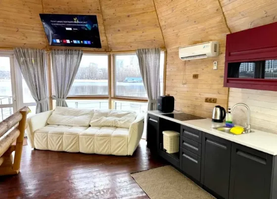 631 A House for rent on the water Kiev