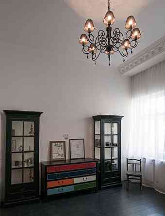 Оренда Квартира 1-кімнатна, 4/4 поверх на Пирогова ул., 4 Киев