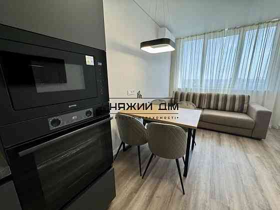 Оренда Квартира 2-кімнатна, 25/25 поверх на вул. Сверстюка Євгена Київ