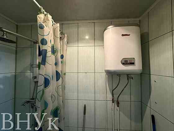 Продаж Квартира 1-кімнатна, 1/1 поверх на миру (район Ковельська) Луцк