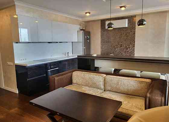 Оренда Квартира 2-кімнатна, 19/25 поверх на улица Шумского Юрия, д.1 Kiev