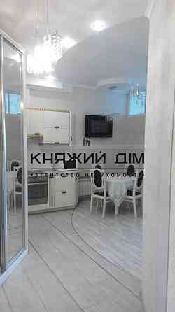 ПРОДАЖ просторої, комфортної 2-х к. кв. ст. м. Лук'янівська, по вул. Білоруська 3. Код об'єкту №: 21146271 Київ