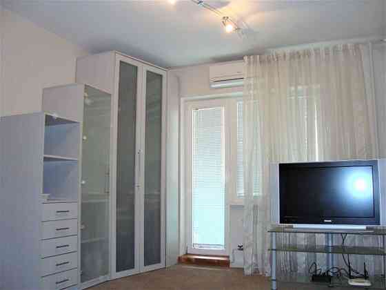 Оренда Квартира 3-кімнатна, 4/16 поверх на пр. Петра Григоренко, 36 Київ